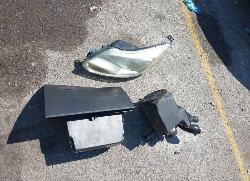 Photo 12 of 2012 Ford Focus SE (VIN 1FAHP3K26CL332175)