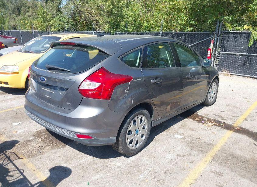 Photo 4 of 2012 Ford Focus SE (VIN 1FAHP3K26CL332175)