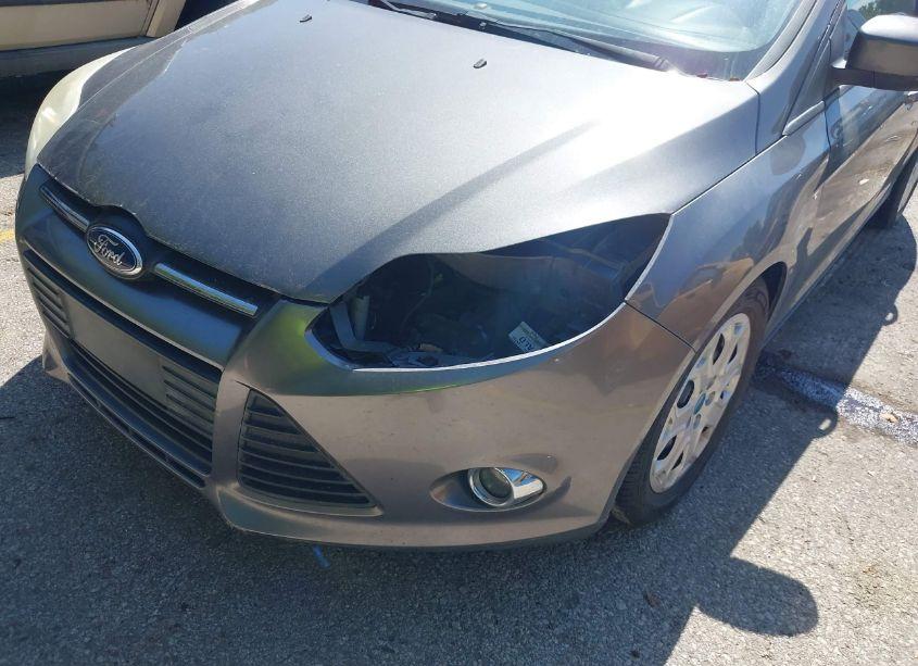 Photo 6 of 2012 Ford Focus SE (VIN 1FAHP3K26CL332175)