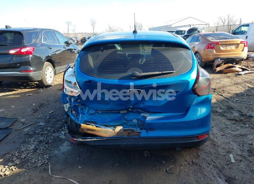 Photo 17 of 2012 Ford Focus SE (VIN 1FAHP3K26CL336923)