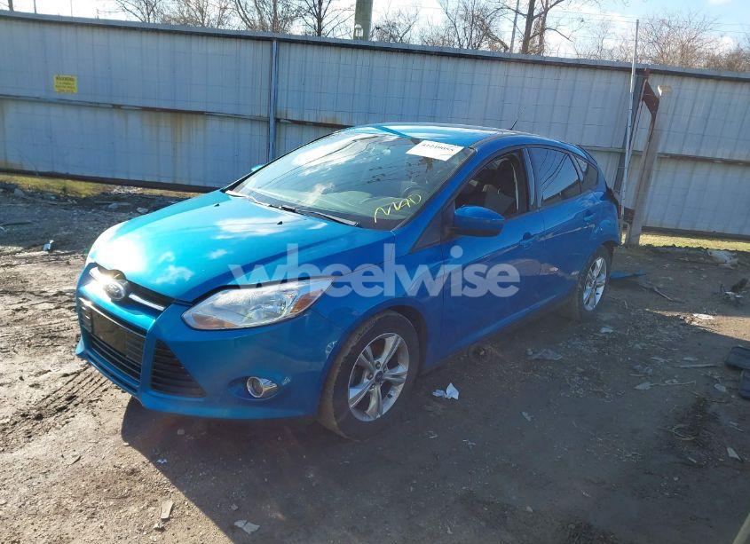 Photo 2 of 2012 Ford Focus SE (VIN 1FAHP3K26CL336923)