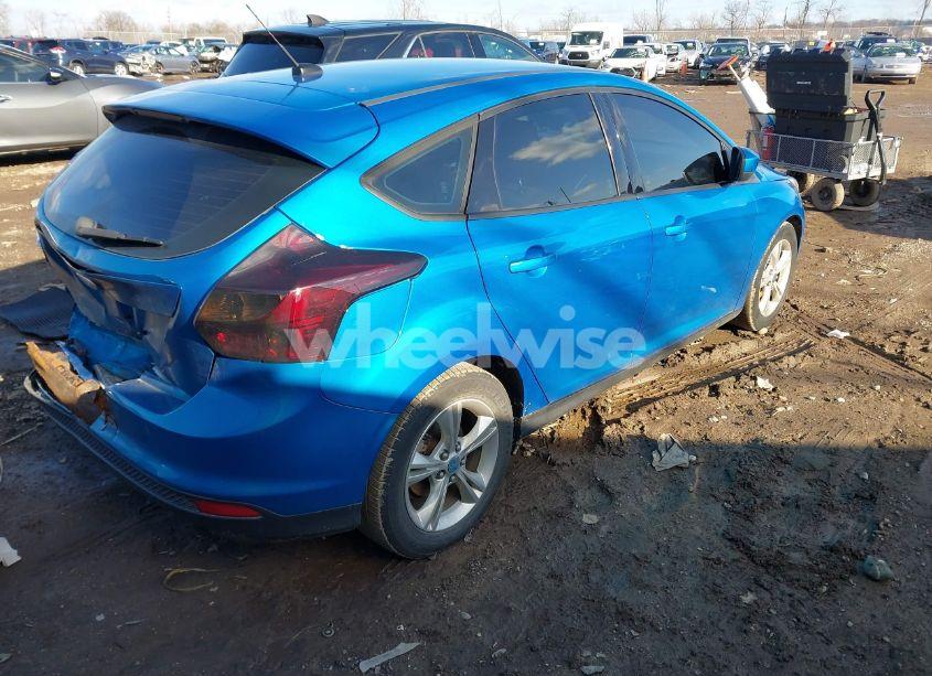 Photo 4 of 2012 Ford Focus SE (VIN 1FAHP3K26CL336923)