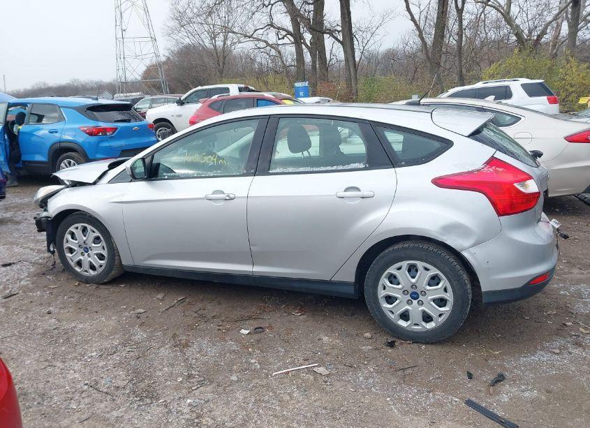 Photo 15 of 2012 Ford Focus SE (VIN 1FAHP3K26CL337456)