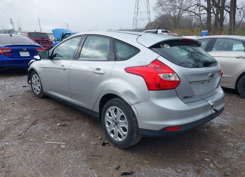 Photo 3 of 2012 Ford Focus SE (VIN 1FAHP3K26CL337456)
