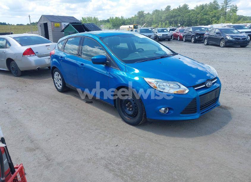2012 Ford Focus SE (VIN 1FAHP3K26CL341037) main photo