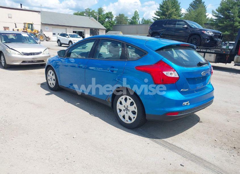 Photo 3 of 2012 Ford Focus SE (VIN 1FAHP3K26CL341037)