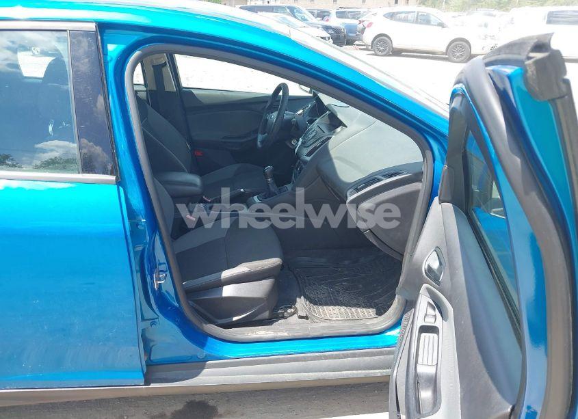 Photo 5 of 2012 Ford Focus SE (VIN 1FAHP3K26CL341037)