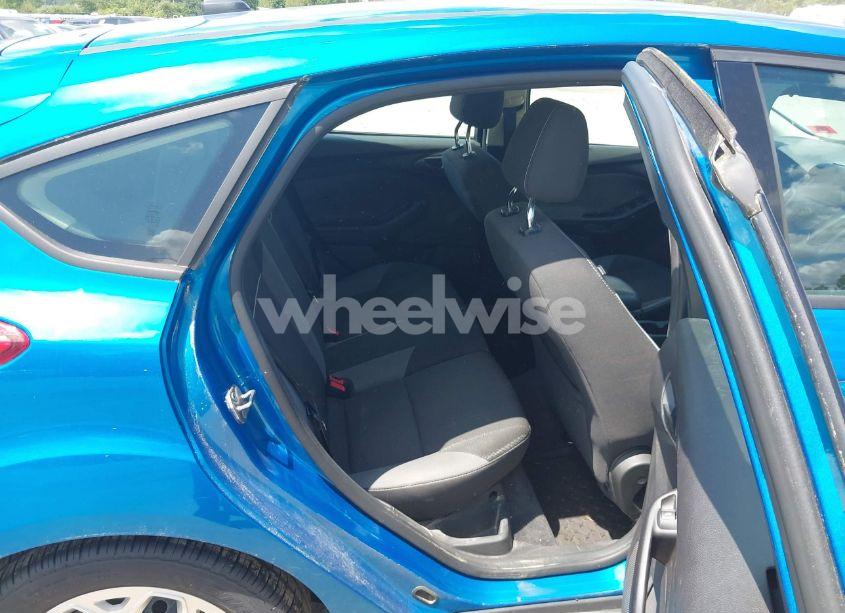 Photo 8 of 2012 Ford Focus SE (VIN 1FAHP3K26CL341037)