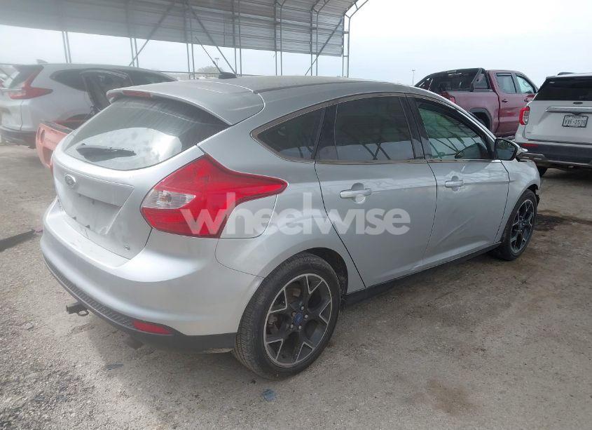 Photo 4 of 2012 Ford Focus SE (VIN 1FAHP3K26CL384230)