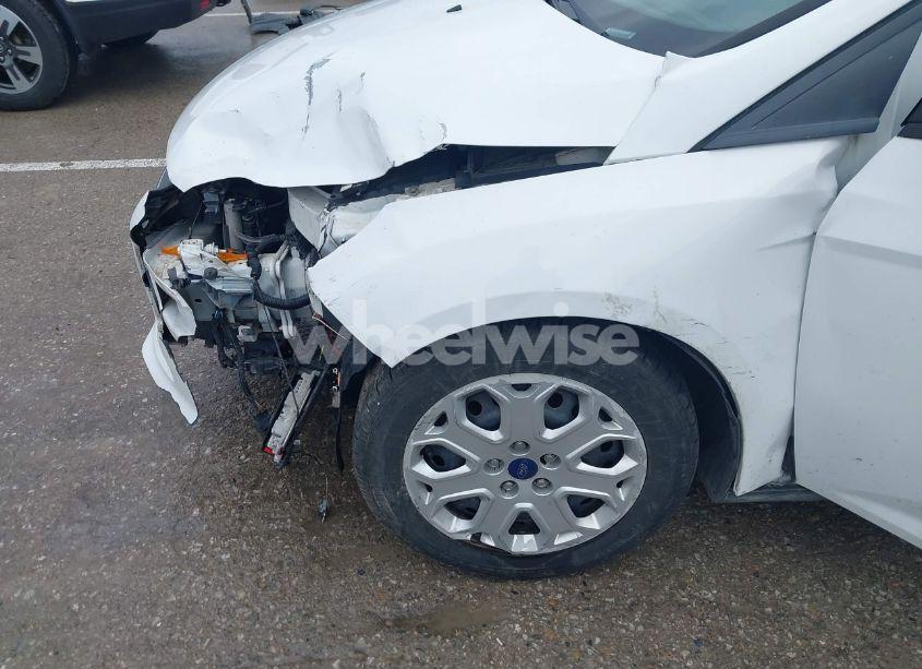 Photo 12 of 2012 Ford Focus SE (VIN 1FAHP3K26CL392523)