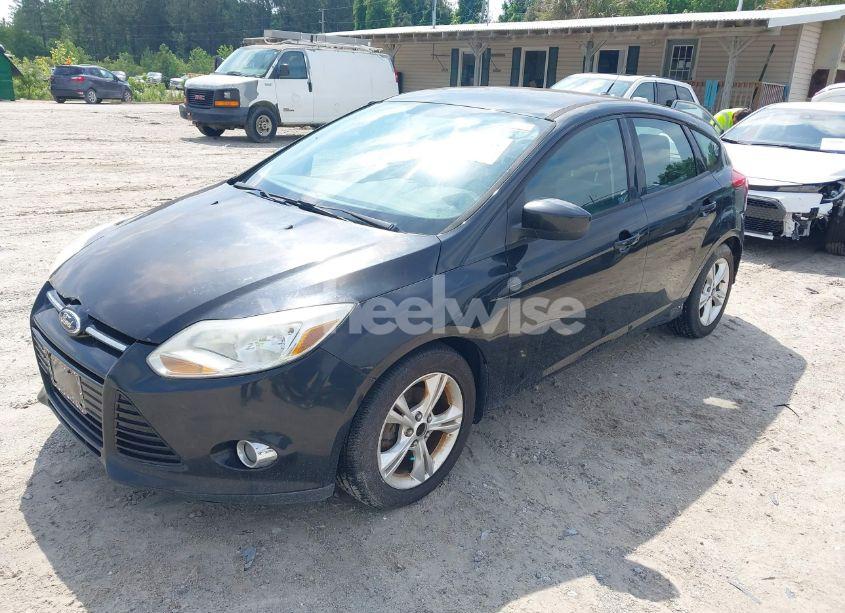 Photo 2 of 2012 Ford Focus SE (VIN 1FAHP3K26CL407537)