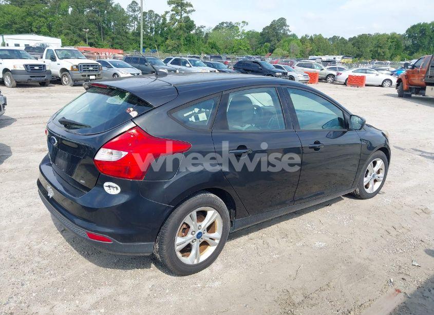 Photo 4 of 2012 Ford Focus SE (VIN 1FAHP3K26CL407537)