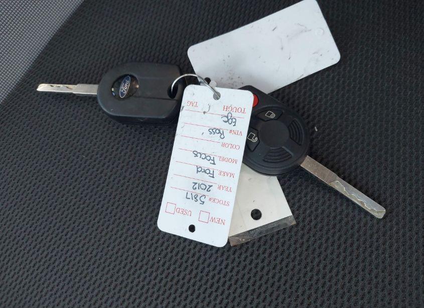 Photo 11 of 2012 Ford Focus SE (VIN 1FAHP3K26CL429411)