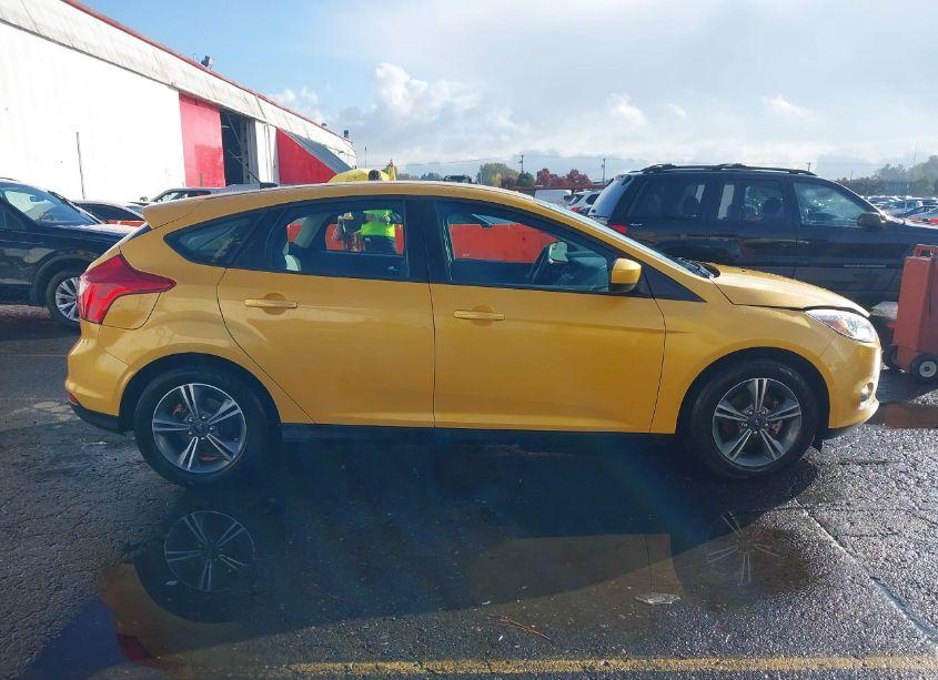 Photo 13 of 2012 Ford Focus SE (VIN 1FAHP3K26CL429411)