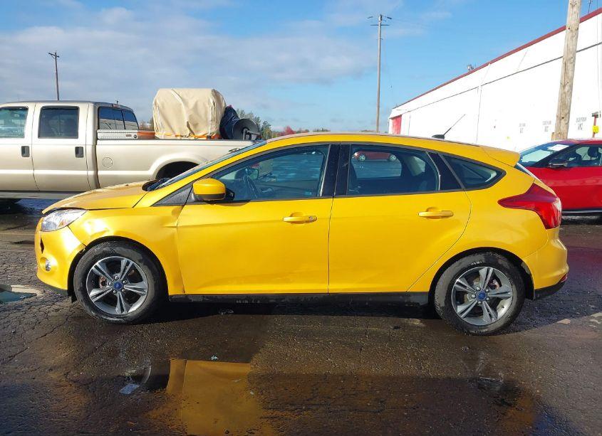 Photo 14 of 2012 Ford Focus SE (VIN 1FAHP3K26CL429411)