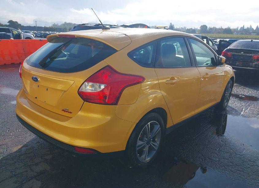 Photo 4 of 2012 Ford Focus SE (VIN 1FAHP3K26CL429411)