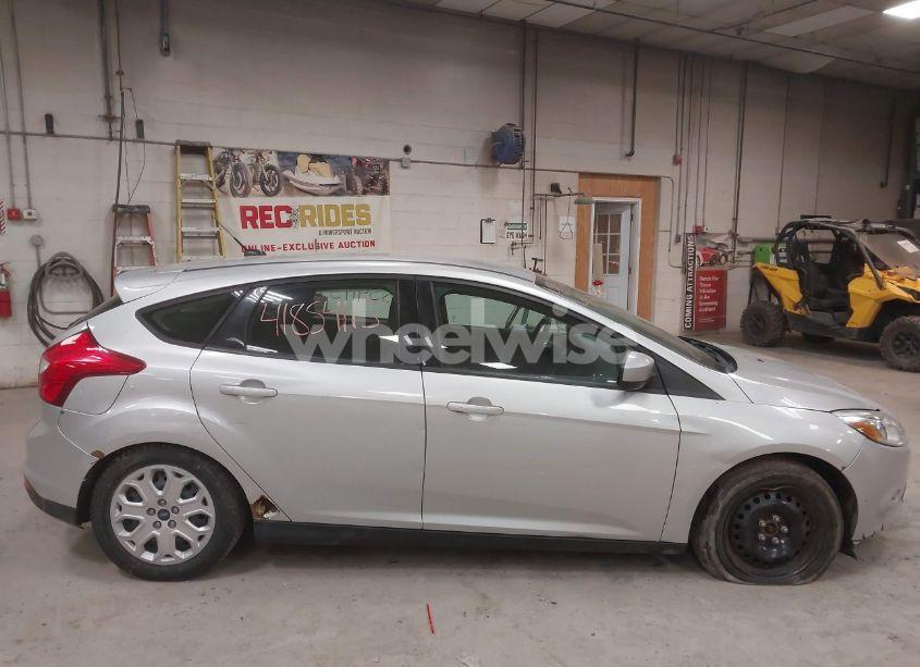 Photo 14 of 2012 Ford Focus SE (VIN 1FAHP3K26CL432308)