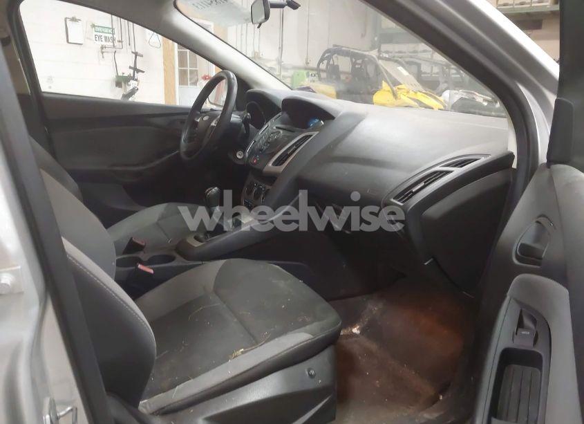 Photo 5 of 2012 Ford Focus SE (VIN 1FAHP3K26CL432308)