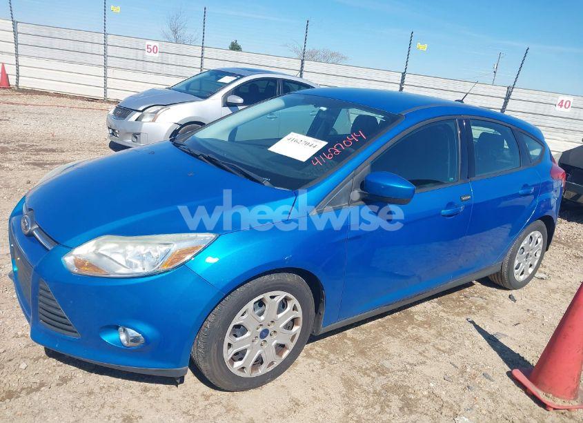Photo 2 of 2012 Ford Focus SE (VIN 1FAHP3K26CL478608)