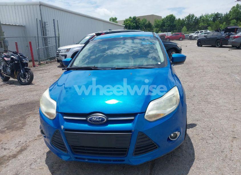 Photo 12 of 2012 Ford Focus SE (VIN 1FAHP3K27CL141963)