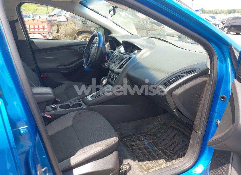 Photo 5 of 2012 Ford Focus SE (VIN 1FAHP3K27CL141963)