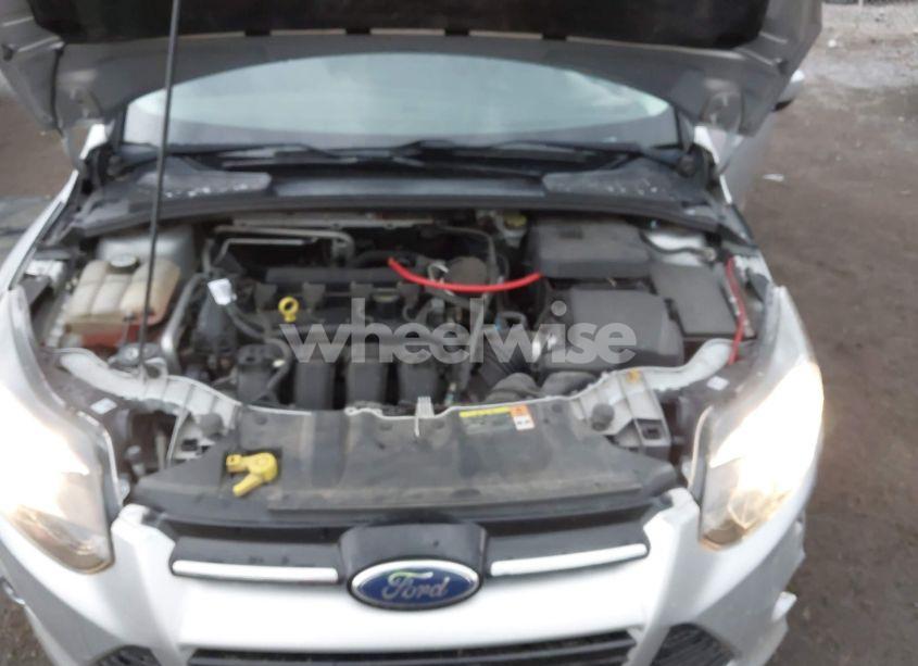 Photo 10 of 2012 Ford Focus SE (VIN 1FAHP3K27CL152803)