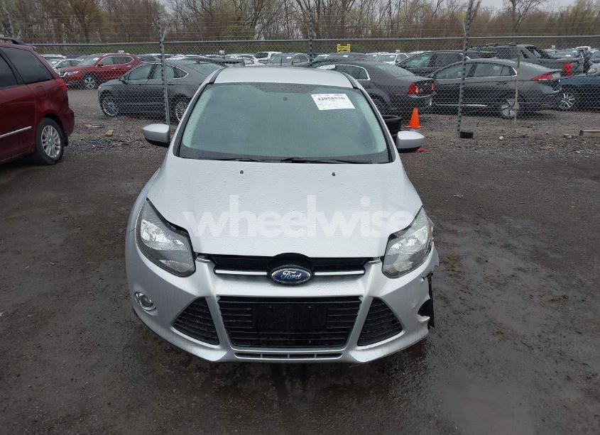 Photo 12 of 2012 Ford Focus SE (VIN 1FAHP3K27CL152803)