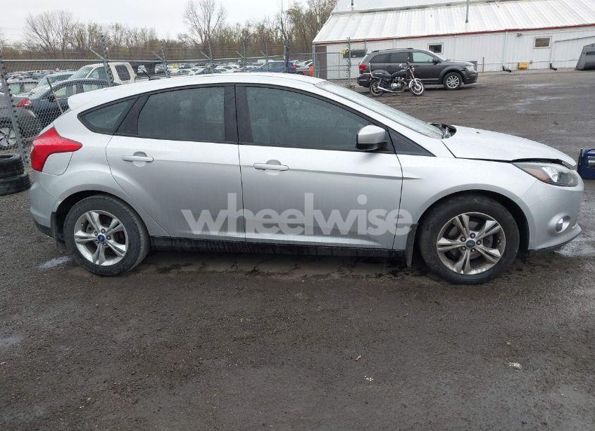Photo 13 of 2012 Ford Focus SE (VIN 1FAHP3K27CL152803)