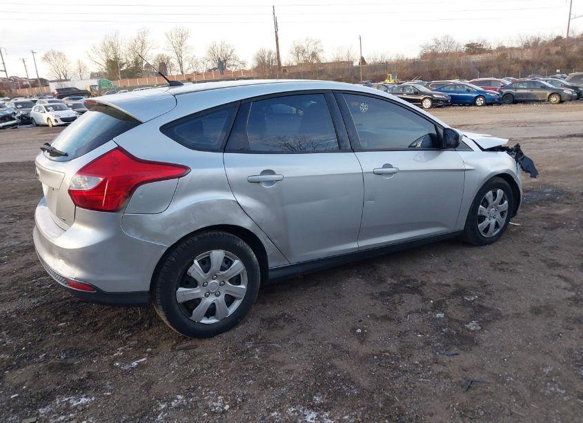 Photo 3 of 2012 Ford Focus SE (VIN 1FAHP3K27CL188507)
