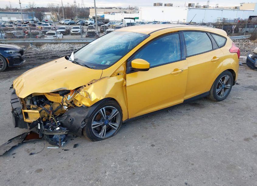 Photo 2 of 2012 Ford Focus SE (VIN 1FAHP3K27CL193531)