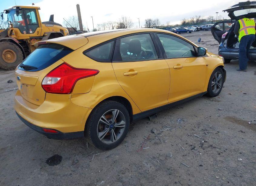 Photo 4 of 2012 Ford Focus SE (VIN 1FAHP3K27CL193531)