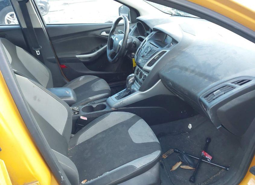 Photo 5 of 2012 Ford Focus SE (VIN 1FAHP3K27CL193531)