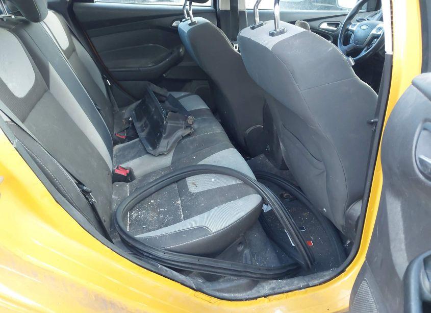 Photo 8 of 2012 Ford Focus SE (VIN 1FAHP3K27CL193531)