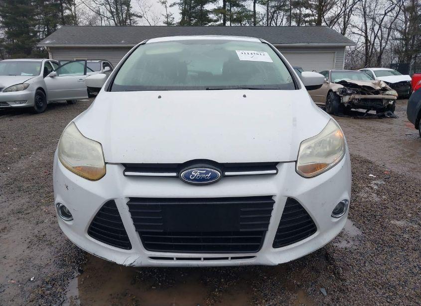 Photo 12 of 2012 Ford Focus SE (VIN 1FAHP3K27CL197238)