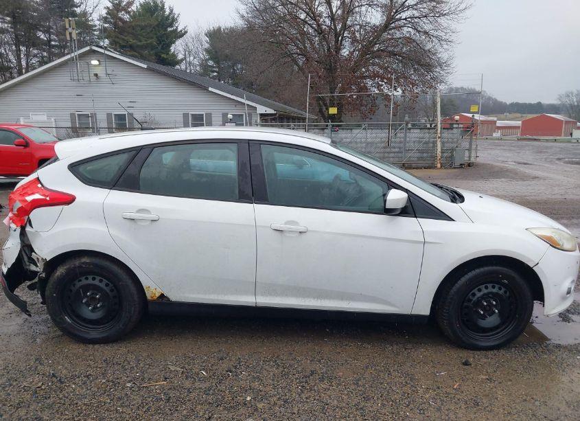 Photo 13 of 2012 Ford Focus SE (VIN 1FAHP3K27CL197238)