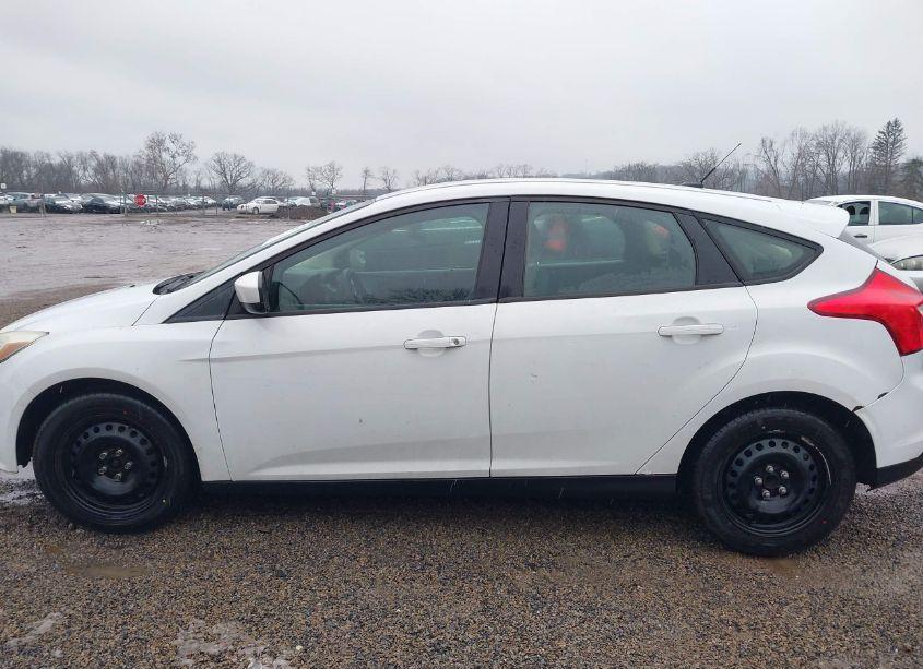 Photo 14 of 2012 Ford Focus SE (VIN 1FAHP3K27CL197238)