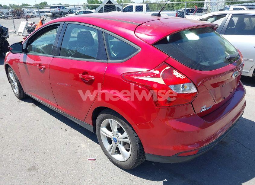 Photo 3 of 2012 Ford Focus SE (VIN 1FAHP3K27CL228004)