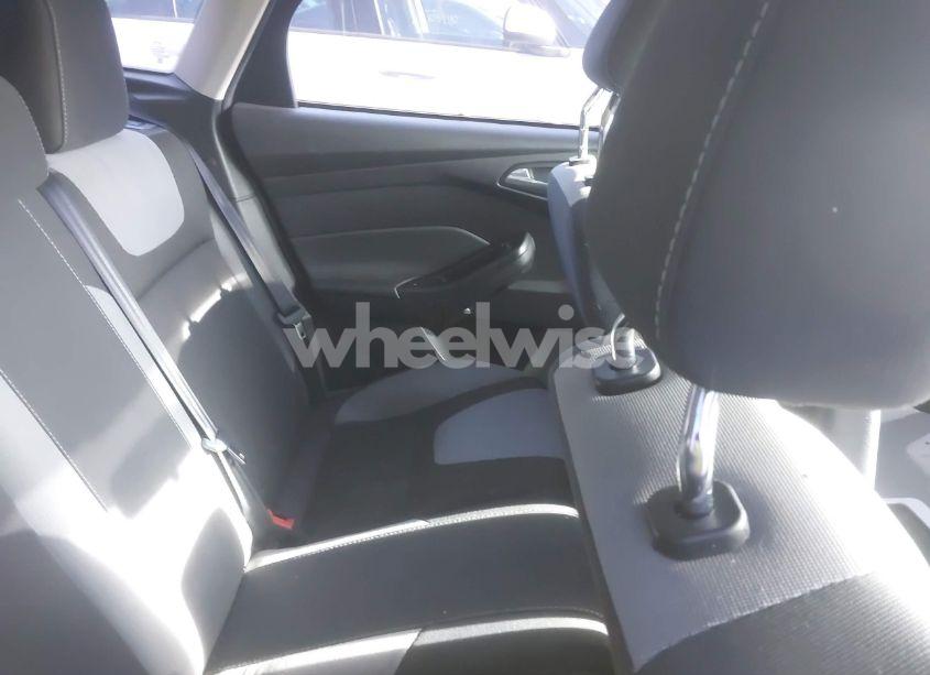 Photo 8 of 2012 Ford Focus SE (VIN 1FAHP3K27CL234515)