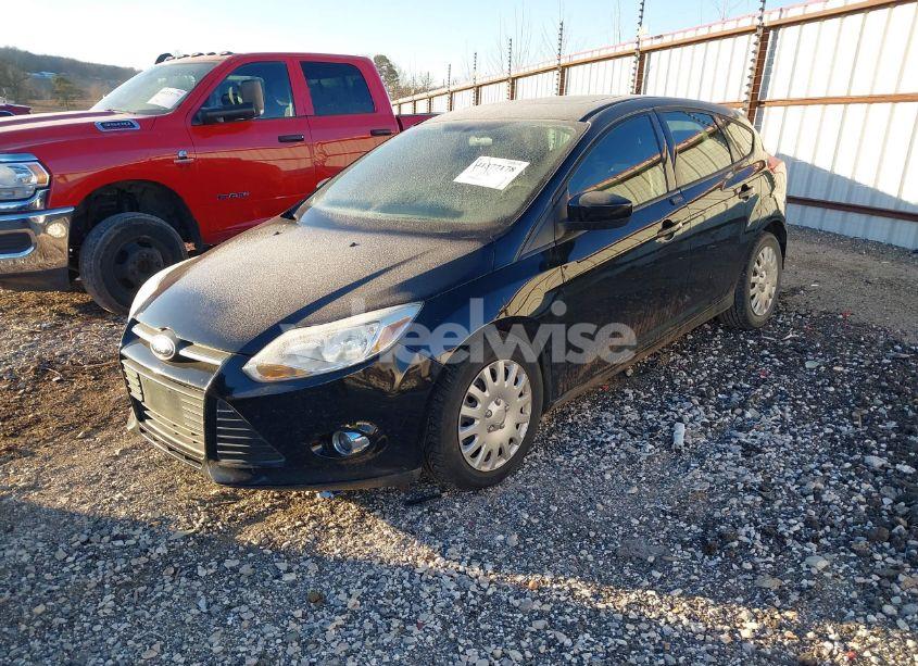 Photo 2 of 2012 Ford Focus SE (VIN 1FAHP3K27CL250052)
