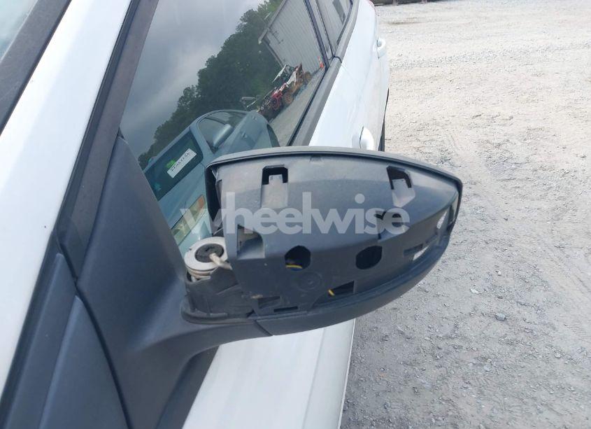 Photo 12 of 2012 Ford Focus SE (VIN 1FAHP3K27CL270382)