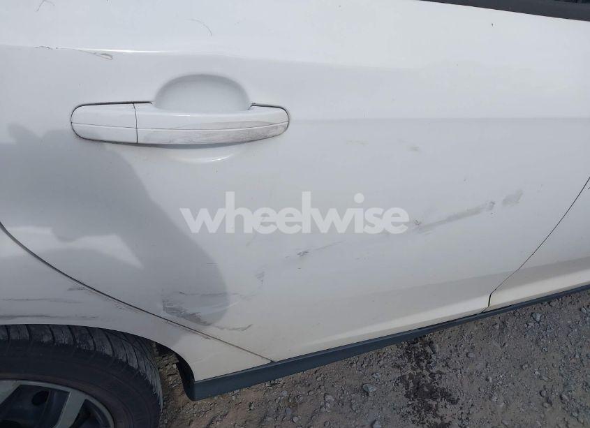 Photo 13 of 2012 Ford Focus SE (VIN 1FAHP3K27CL270382)