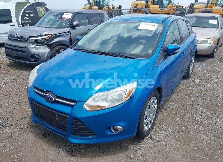 Photo 2 of 2012 Ford Focus SE (VIN 1FAHP3K27CL293838)