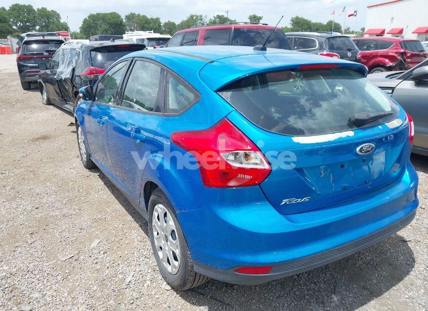 Photo 3 of 2012 Ford Focus SE (VIN 1FAHP3K27CL293838)