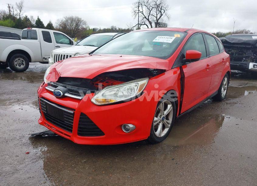 Photo 2 of 2012 Ford Focus SE (VIN 1FAHP3K27CL312906)