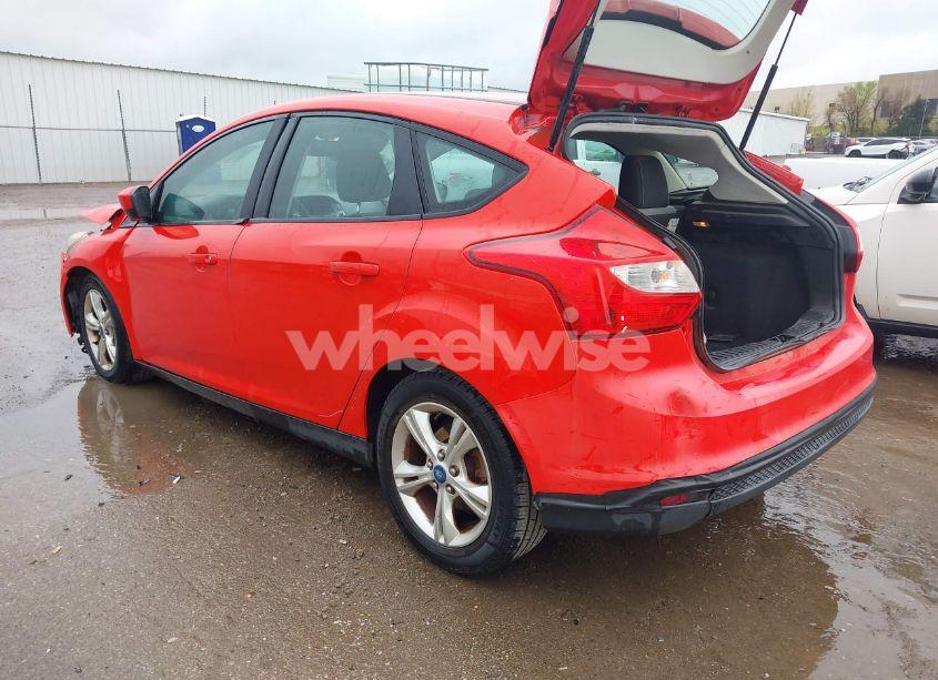 Photo 3 of 2012 Ford Focus SE (VIN 1FAHP3K27CL312906)