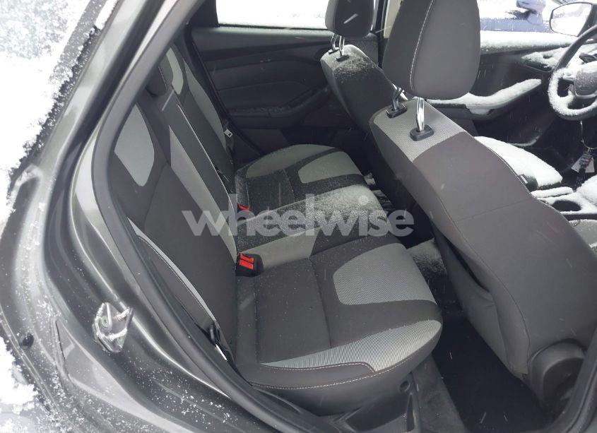 Photo 8 of 2012 Ford Focus SE (VIN 1FAHP3K27CL327230)