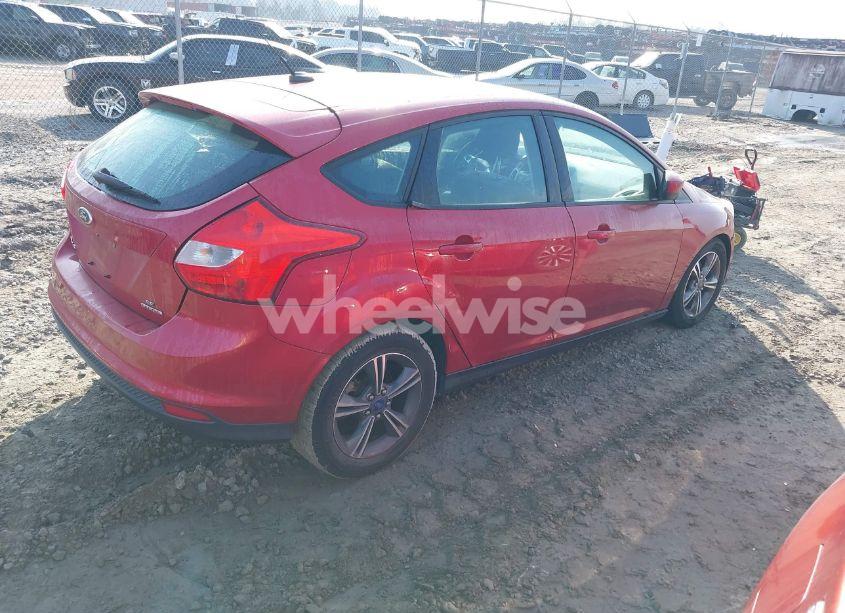 Photo 4 of 2012 Ford Focus SE (VIN 1FAHP3K27CL369719)