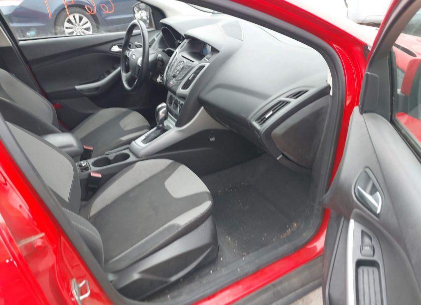 Photo 5 of 2012 Ford Focus SE (VIN 1FAHP3K28CL124749)