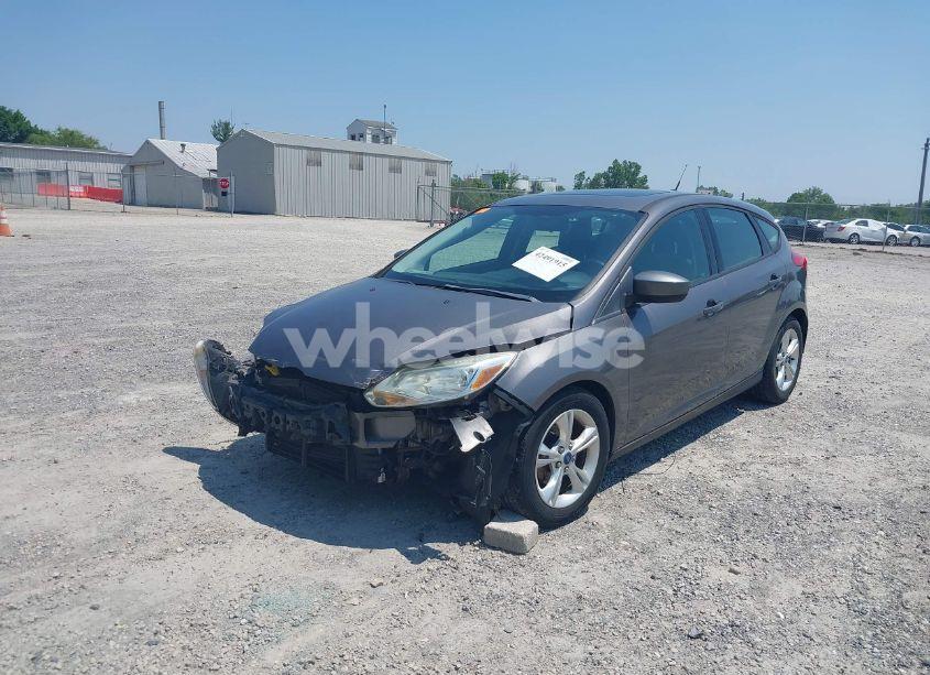 Photo 2 of 2012 Ford Focus SE (VIN 1FAHP3K28CL229646)