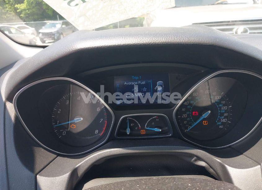 Photo 7 of 2012 Ford Focus SE (VIN 1FAHP3K28CL229646)